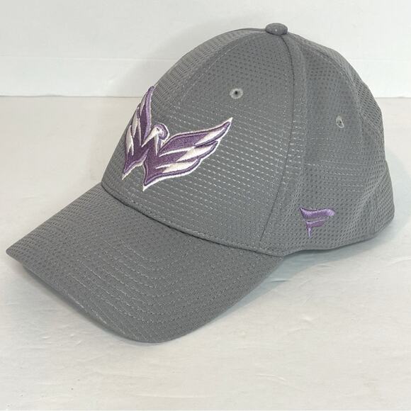 NHL Washington Capitals Gray Purple Hockey Fights Cancer Fitted Flex Hat S/M - Picture 1 of 11